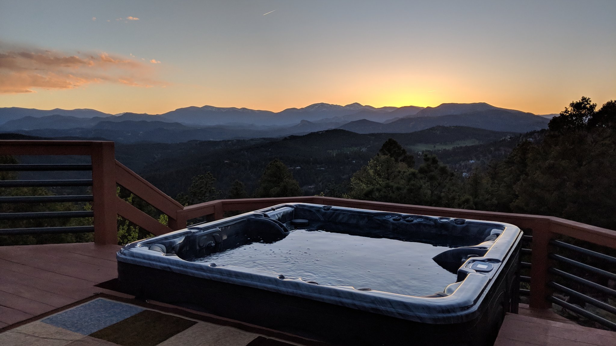 hot-tub-backyard-colorado